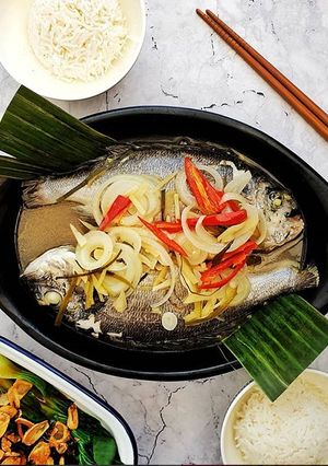 A picture of Asam or Steam fish in tamarind sauce.
