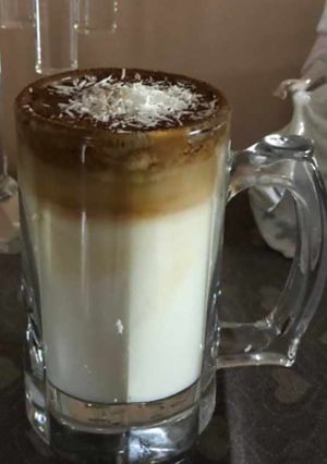 A picture of Dalgona Coffee.