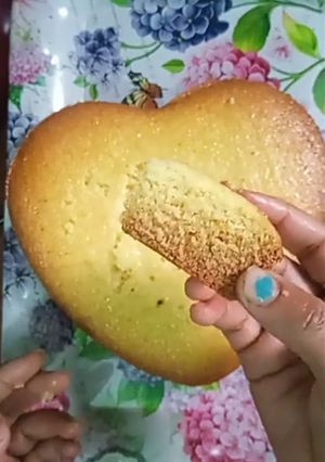 एगलेस ऑरेंज केक (eggless orange cake recipe in Hindi) रेसिपी मुख्य फोटो