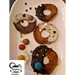 A picture of Apple rings.