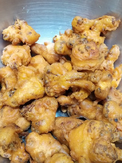காலிஃப்ளவர் பஜ்ஜி😋😋(cauliflower bajji recipe in tamil) செய்முறை முக்கிய புகைப்படம்