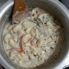 A picture of Vegetable Cheesy Cream Pasta.