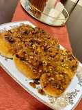 ستيكي بون سينابون الكراميل (Sticky Buns)