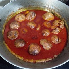 A picture of Kashmiri Dum aloo.