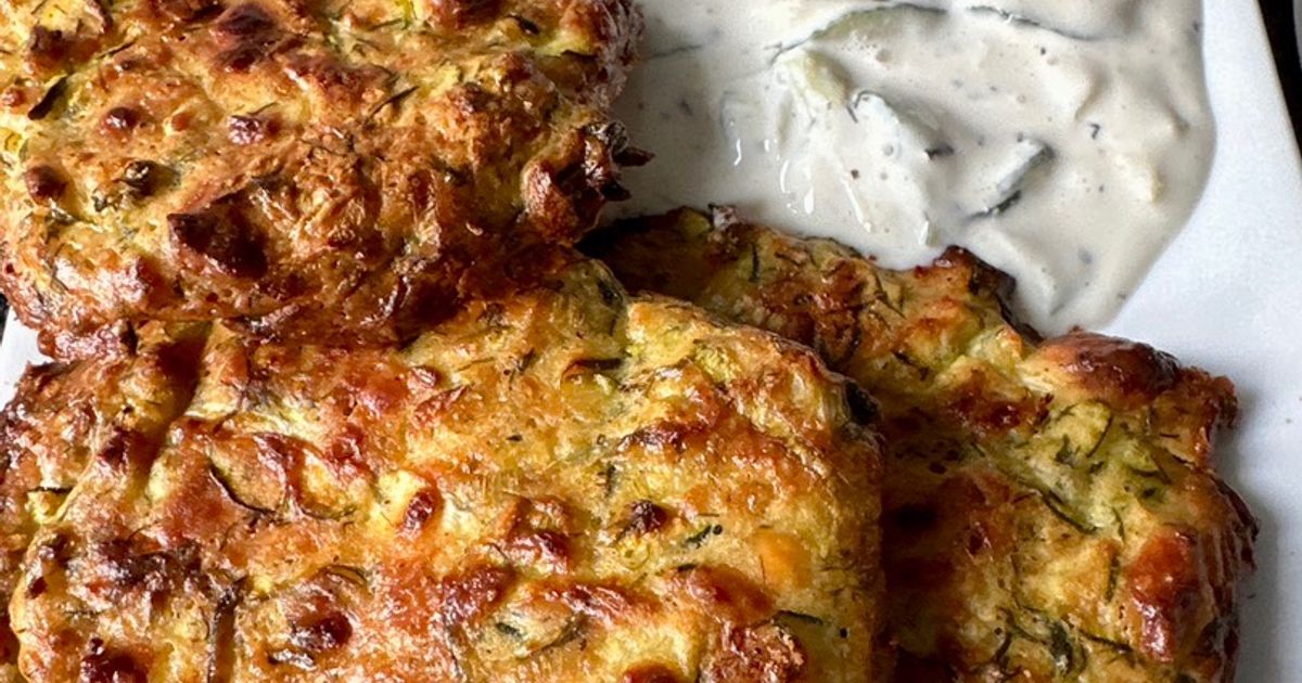 Resep Zucchini Pancakes Enak, Praktis, dan Mudah Dibuat - foto hasil masakan Resep Zucchini Pancakes Enak, Praktis, dan Mudah Dibuat - foto hasil masakan