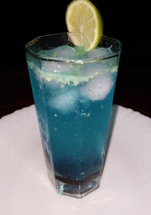 A picture of Blue lagoon.