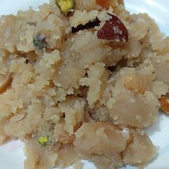 A picture of Simple Suji Halwa (Semolina).
