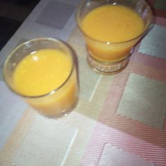 A picture of Mix of mango en water Mellon smoothie#author marathon.