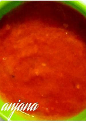 A picture of Red chilli garlic sauce.