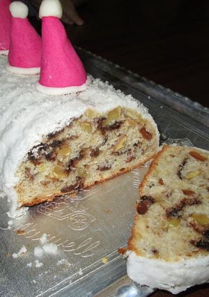Egyszerű gyümölcskenyér recept fotója