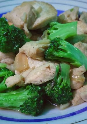 Foto resep Tumis brokoli ayam 5 menit