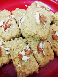 मिल्क-केक (milk cake recipe in Hindi) रेसिपी मुख्य फोटो