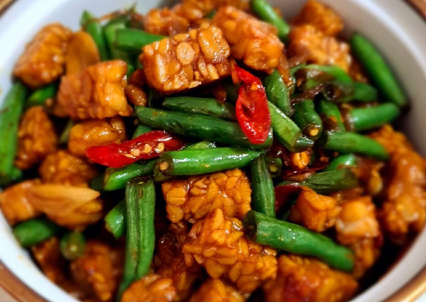 Stir Fry Tempeh with Green Beans (Oseng Tempe Buncis)