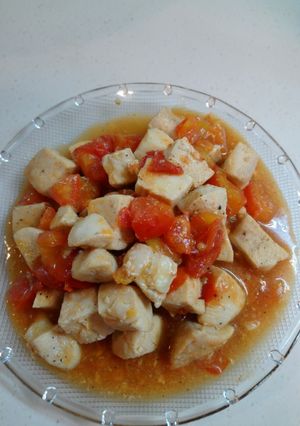 Hình của món Ức gà xào cà chua.