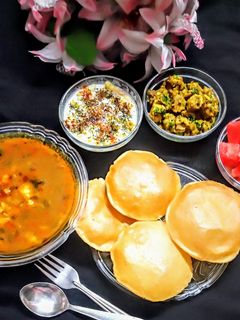 अजवाइन पूरी (Ajwain puri recipe in Hindi) रेसिपी मुख्य फोटो