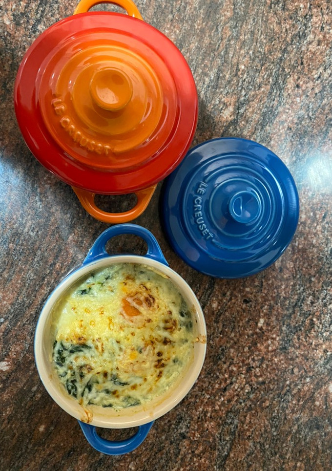 Una foto de Espinacas gratinadas con pavo