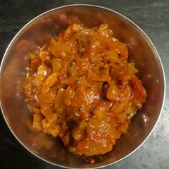A picture of Onion chutney.