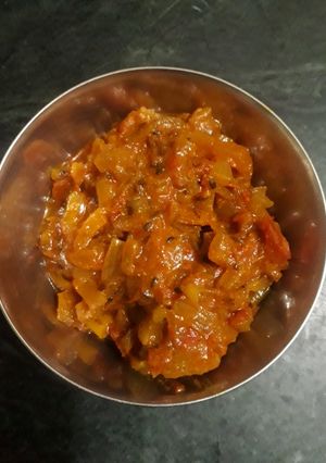 A picture of Onion chutney.