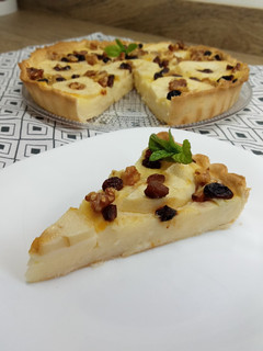Una foto de Tarta de manzana y crema de vainilla