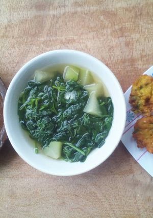 Foto resep Sayur bening bayam manisa