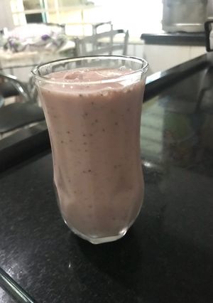 Foto de Sorvetinho saudável de morango e flocos