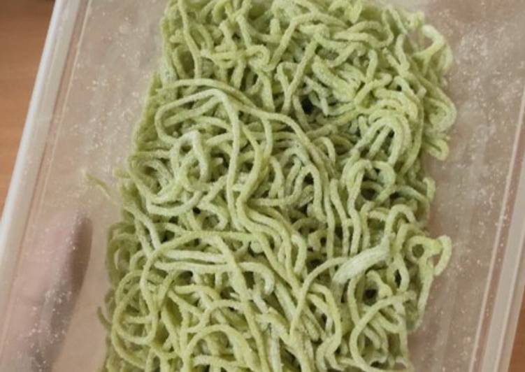 Spinach noodle