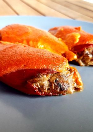 Una foto de Pimientos del piquillo rellenos de boletus