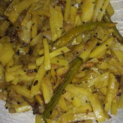 A picture of Aaloo bhaja.