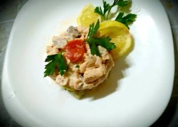 How to Prepare Appetizing Salmon tartare with diet cheeses lemon olive oil