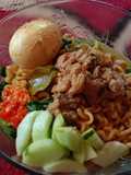 Mie ayam rumahan lengkap