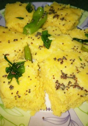 A picture of Besan Dhokla.