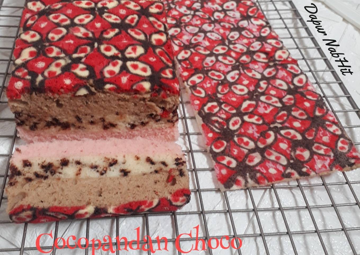 Trio Cocopandan Choco Batik Cake