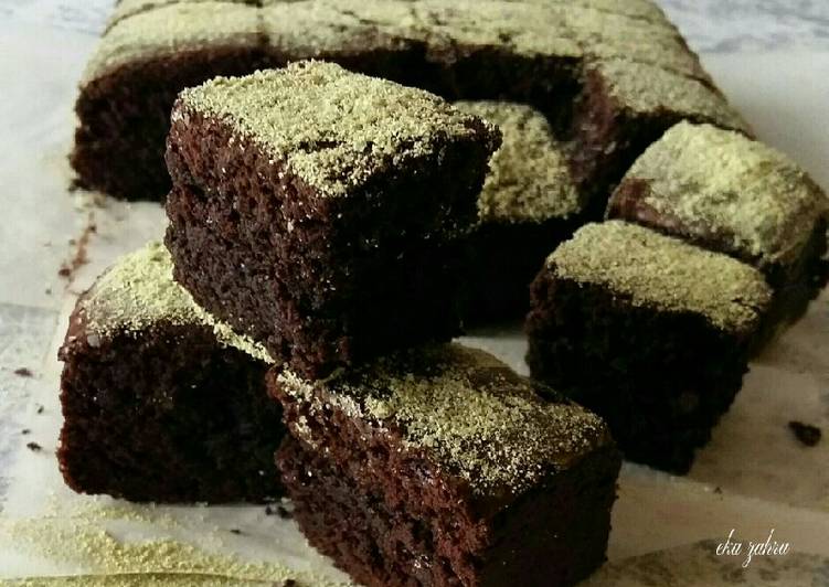 Fudgy Matcha Brownies #SyedMunawwar