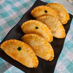 A picture of CIRENG KRISPY Isi Jando dan Cream Cheese.