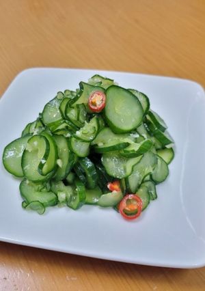 免開火快速上菜，清爽入口的涼拌小黃瓜 的食譜成品照片