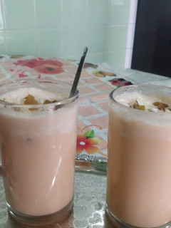 ઓરેન્જ લસ્સી (Orange lassi recipe in gujrati) રેસીપી મુખ્ય ફોટો
