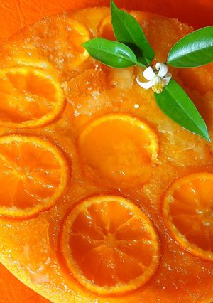 Una foto de Bizcochuelo casero de naranjas🍊🍊🍊 de la casa
