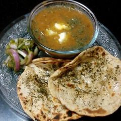 A picture of Dal makhni.