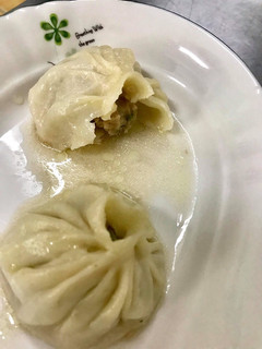 A picture of Easy Non-Greasy Soup Dumplings 📒 Steamed Dumpling 📒 Soup Dumpling 📒 Xiao Long Bao 📒.