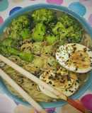 Miso Soup con brócoli y huevo