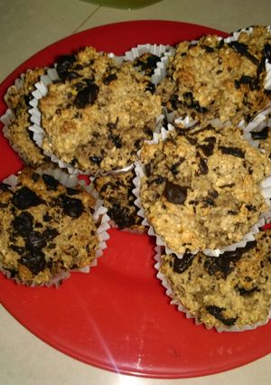 A picture of Banana Oatmeal Muffins.
