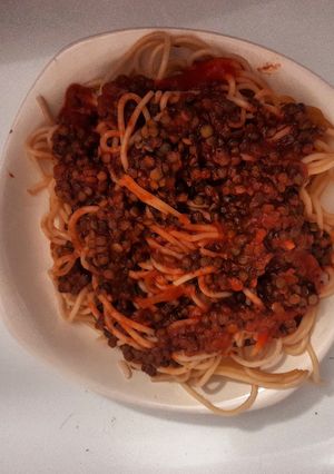 Une photo de Pâtes au lentilles corail façon bolognaise