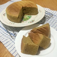 Ogura Matcha Cake A picture of Ogura Matcha Cake.