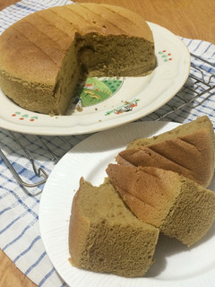 A picture of Ogura Matcha Cake.