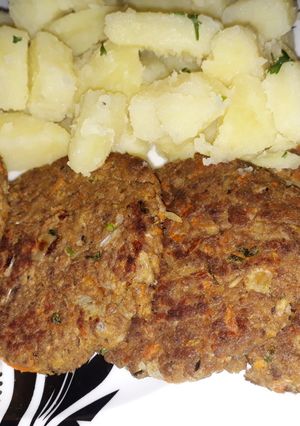 Una foto de Hamburguesas de Jurel con Papas
