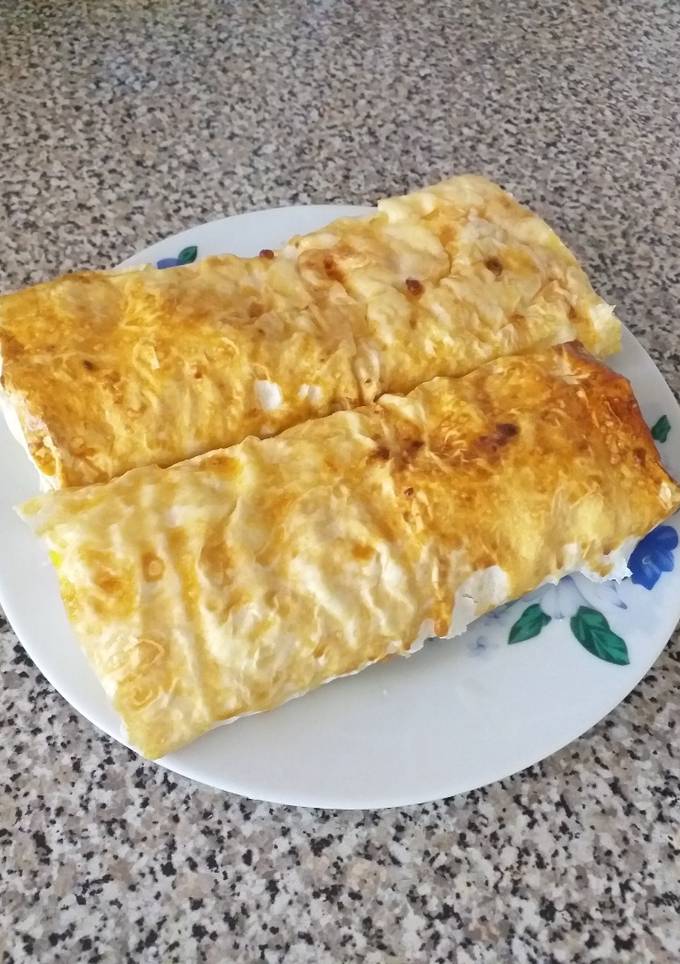 Рулет с творогом и персиком