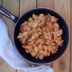 รูปของ Coliflor salteada con jamón serrano