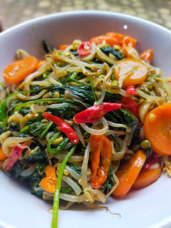 Foto resep Tumis bayam tauge wortel