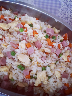 Una foto de Arroz tres delicias