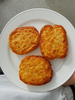 A picture of Parmesan & garlic bread.